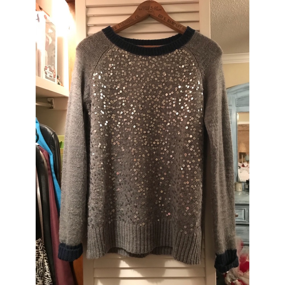 grey sweater